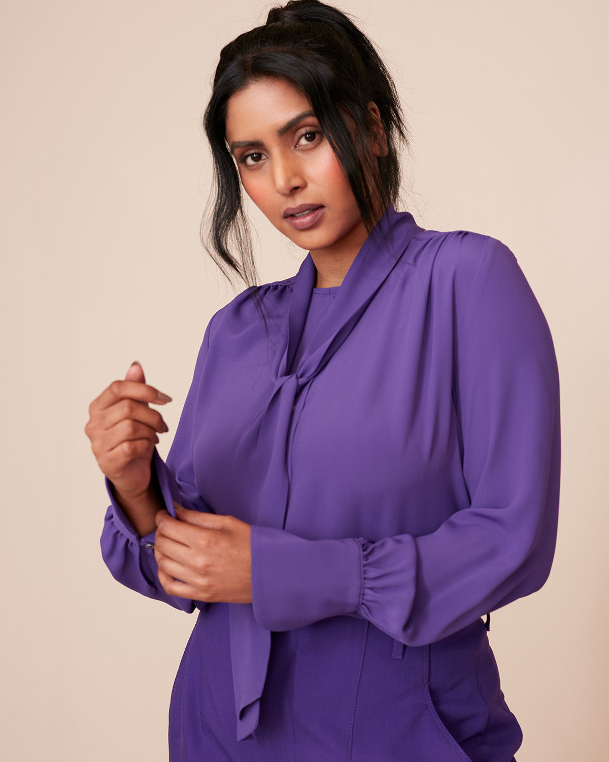 "#color_Amethyst|Chin is 5'9", wearing a size L