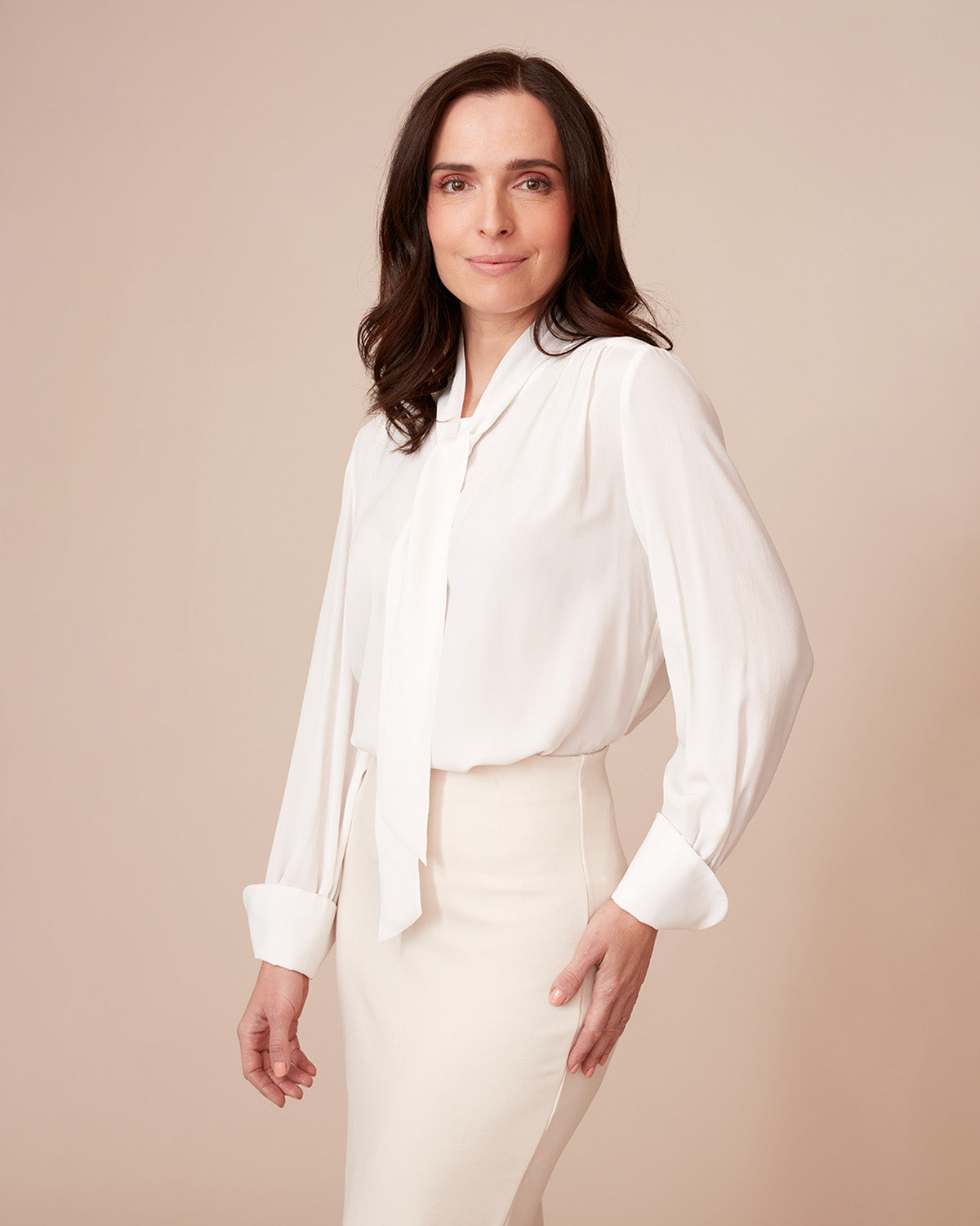 "#color_White|Daphne is 5'9", wearing a size S