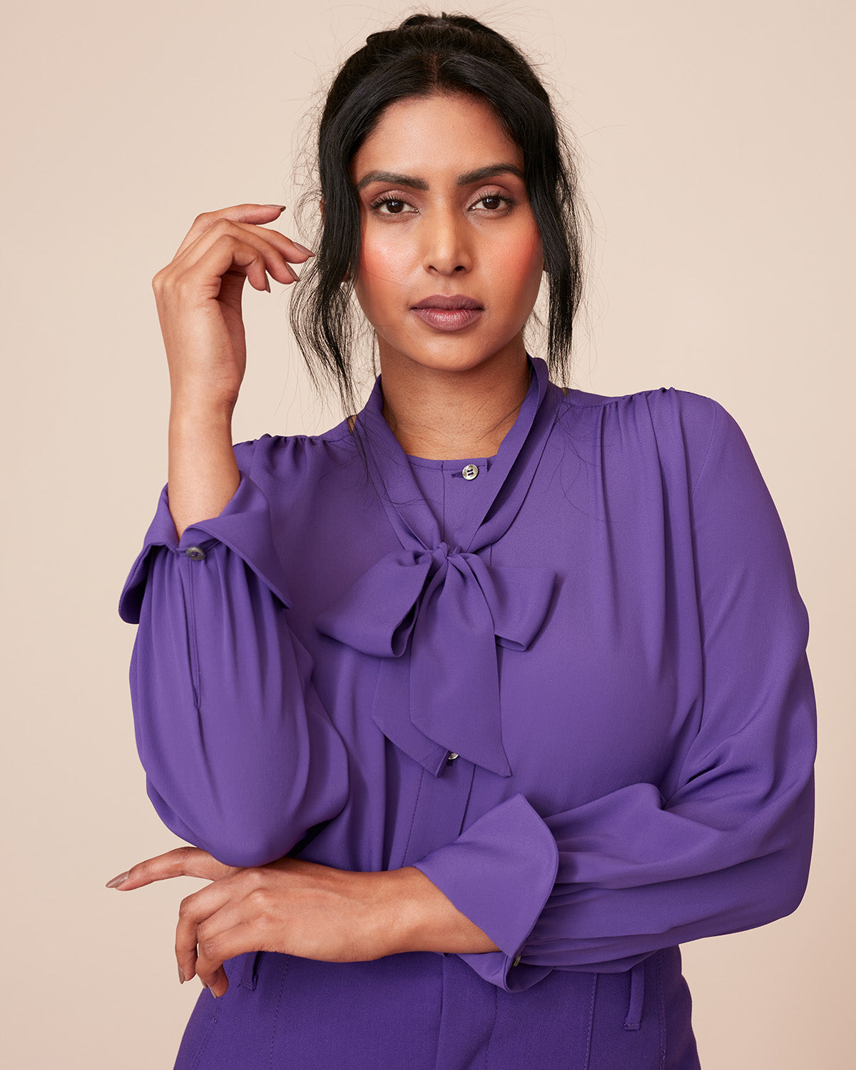 "#color_Amethyst|Chin is 5'9", wearing a size L