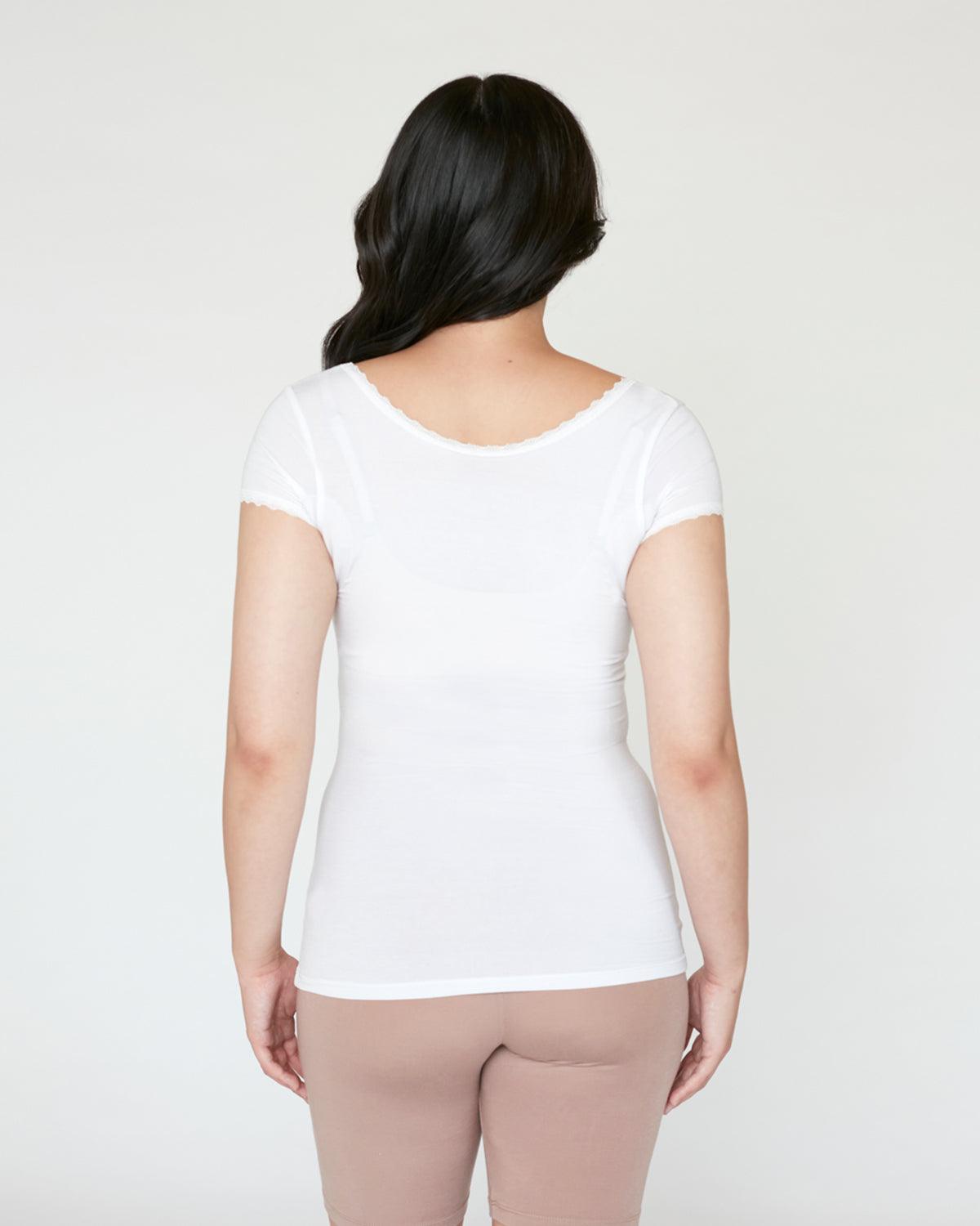 "#color_WHITE|Emi is 5'7.5" and wears a size S