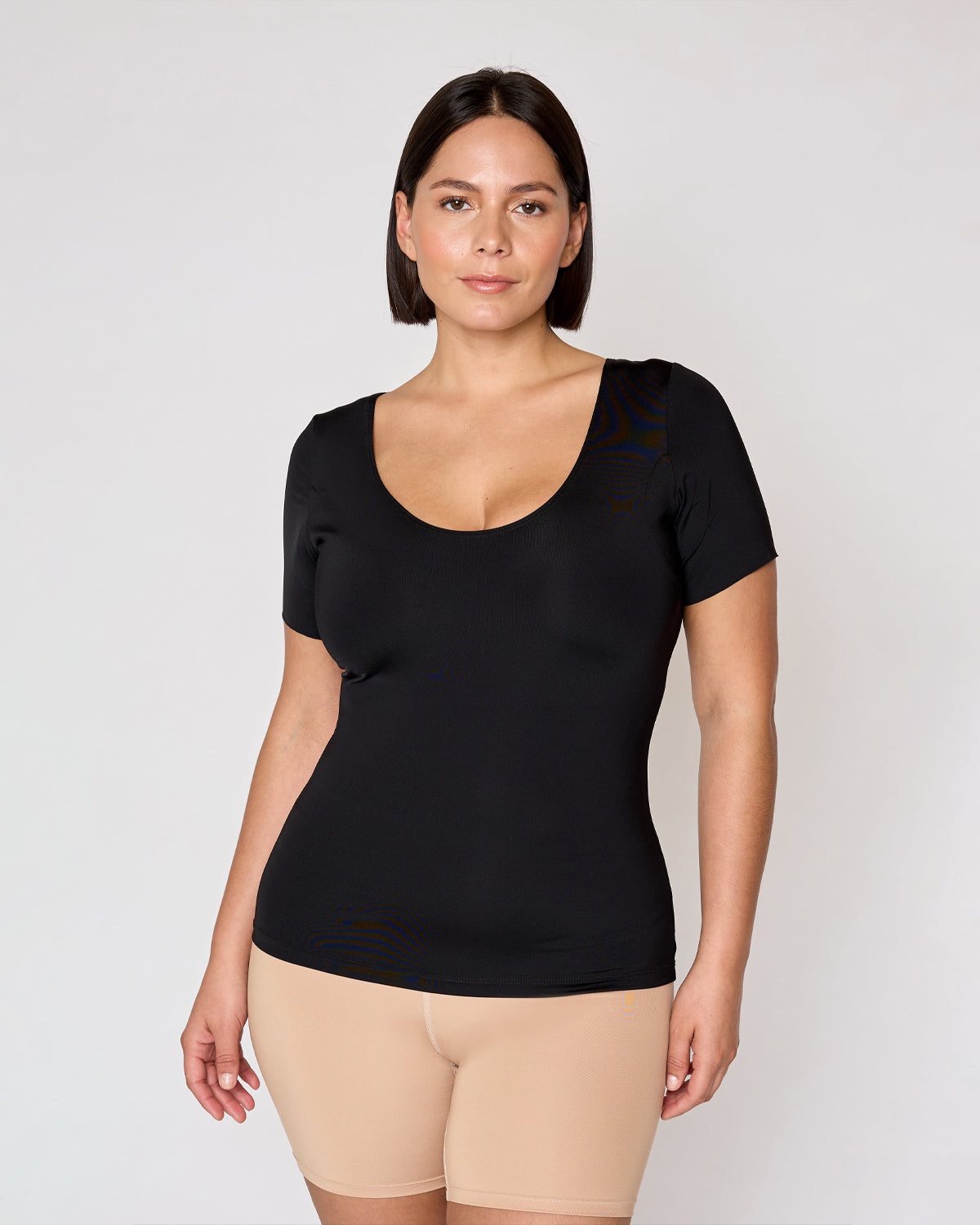 "#color_Black|Maya is 5'7" and wears a size L
