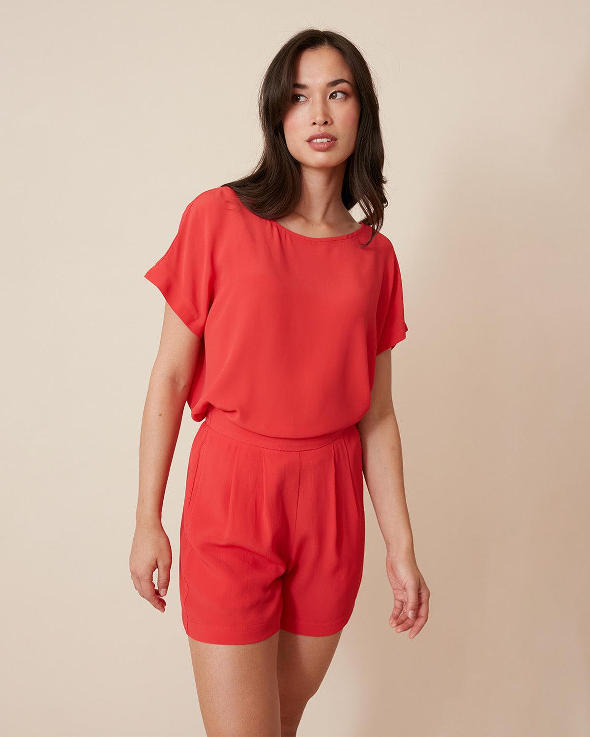 "#color_CHILI RED|Estyr is 5'9", wearing a size XS