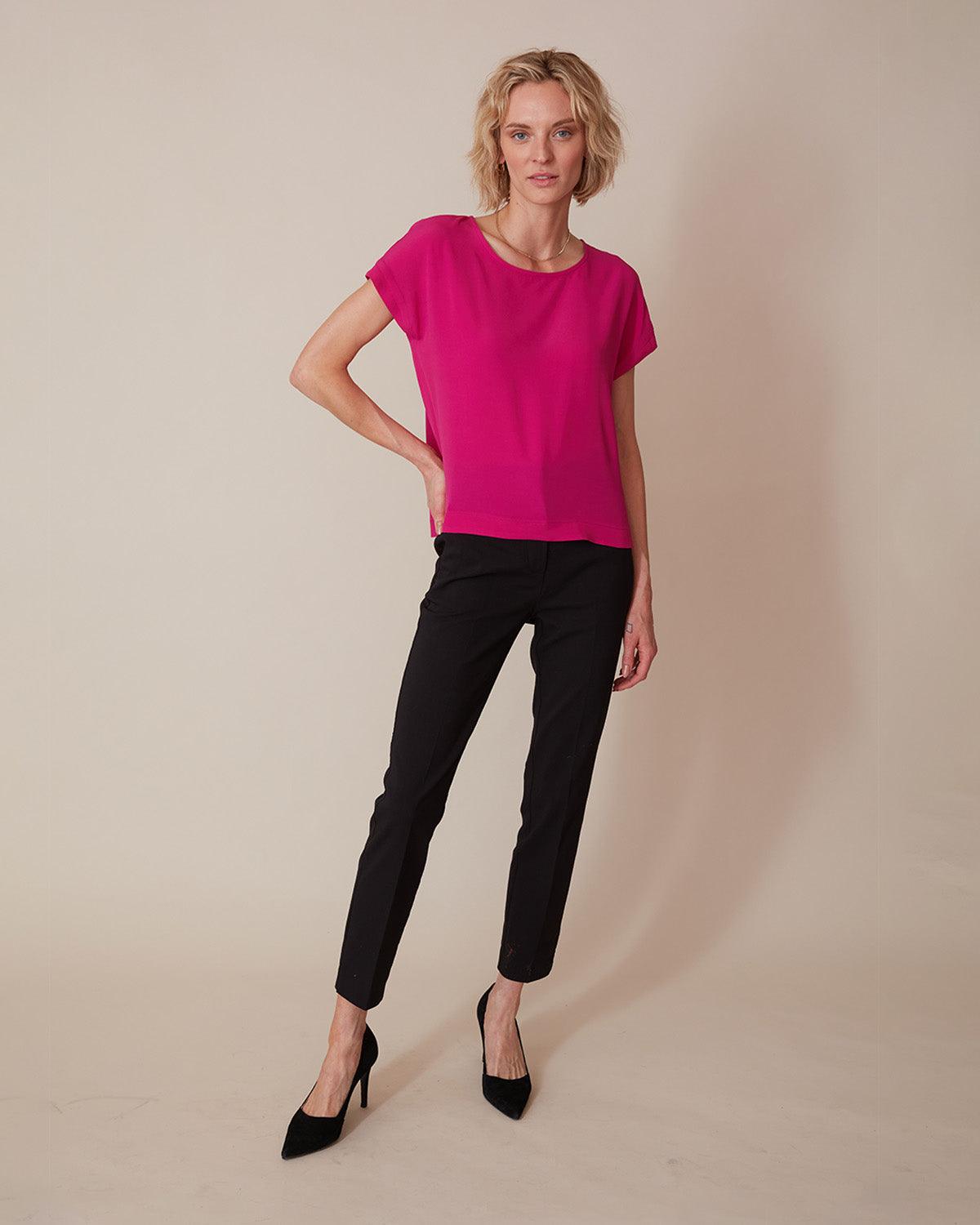 "#color_FUCHSIA|Elyse is 5'9", wearing a size XS