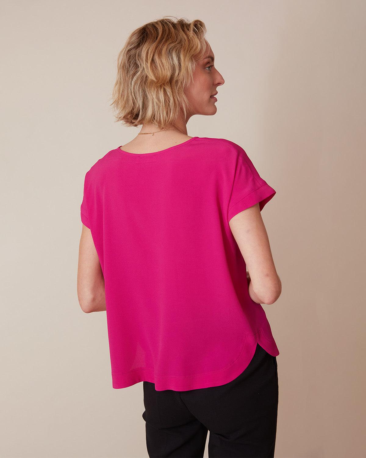 "#color_FUCHSIA|Elyse is 5'9", wearing a size XS