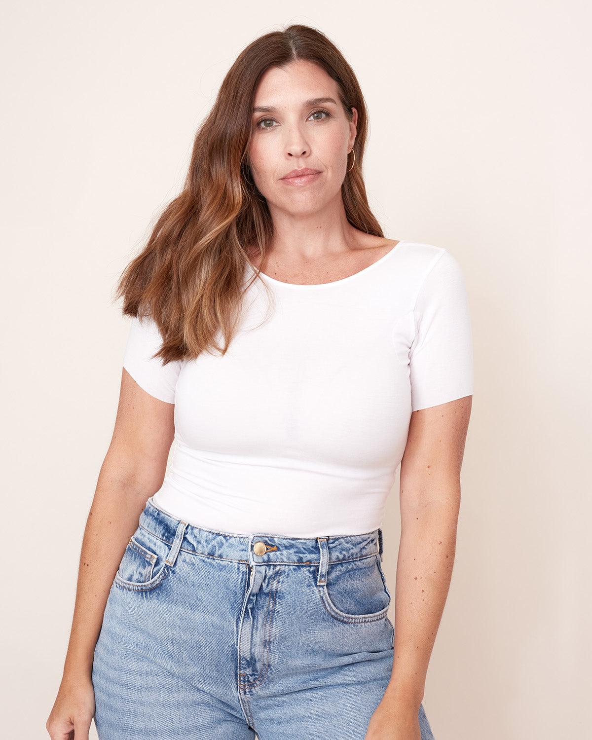 "#color_WHITE|Ashleigh is 5'11", wearing a size M